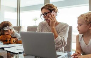 5 Expert Tips for Working from Home in a Crowded House during the Coronavirus Pandemic