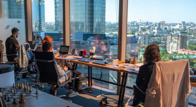 our day week how workplaces can successfully establish it